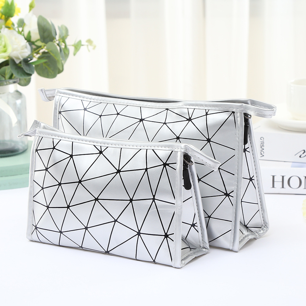 Fashionable waterproof geometric diamond-shaped PU cosmetic bag, portable travel lady, large-capacity toiletries storage clutch pic 7