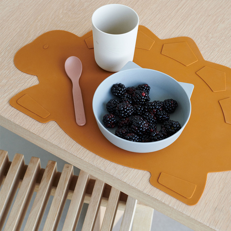 跨境创意硅胶餐垫 半圆加厚隔热防烫防滑垫 硅胶杯垫易清洗耐高温详情3