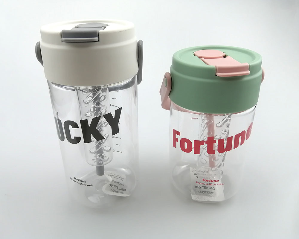 宝宝卡通水杯 婴幼儿学饮水杯  高颜值大容量带吸管茶水分离可爱杯子学生 babycare详情3