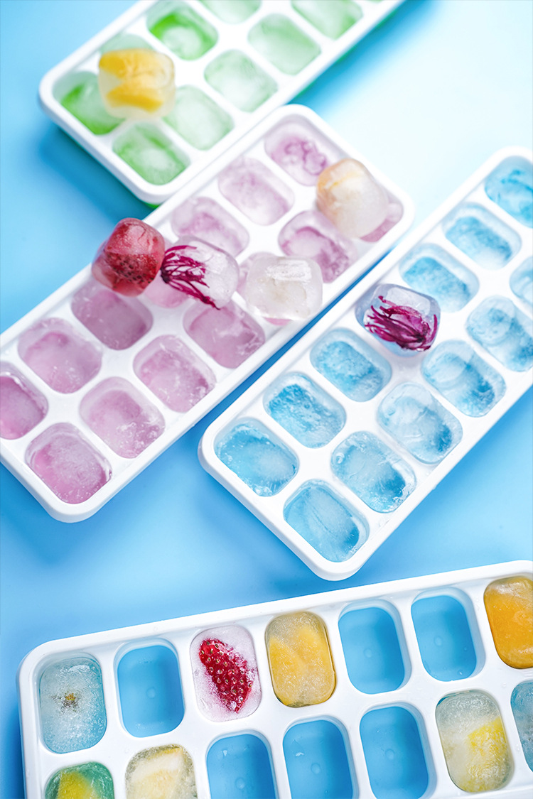 Wholesale 14-compartment ice cubes, square ice cube tray molds with LIDS, silicone soft bottom, easy to demold, homemade ice cube trays pic 11