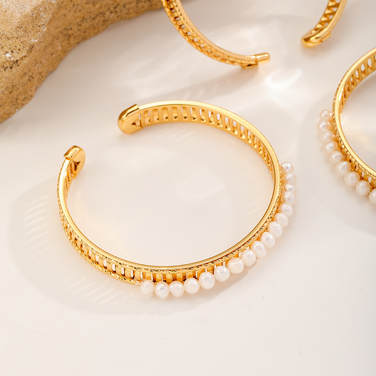 Nasha high-quality heavy industry freshwater pearl bracelet, high version enamel copper plated 18K real gold jewelry bracelet pic 7