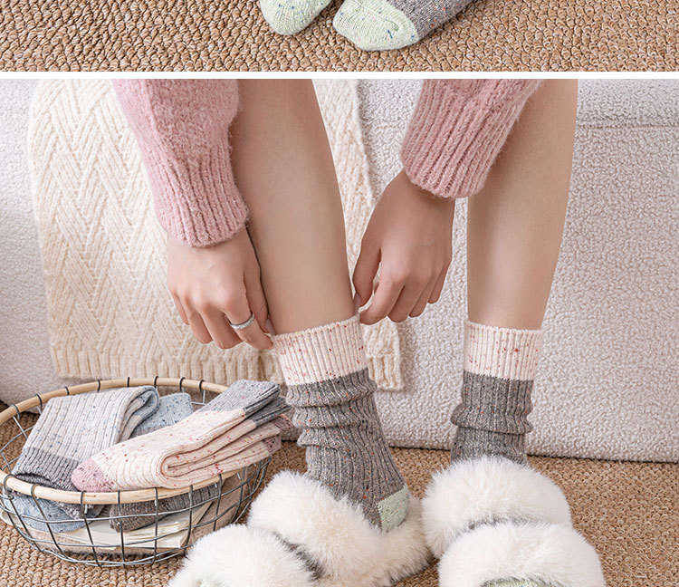 秋冬季新款羊毛袜子女中筒袜加绒加厚保暖点子纱拼色羊绒堆堆袜女详情10