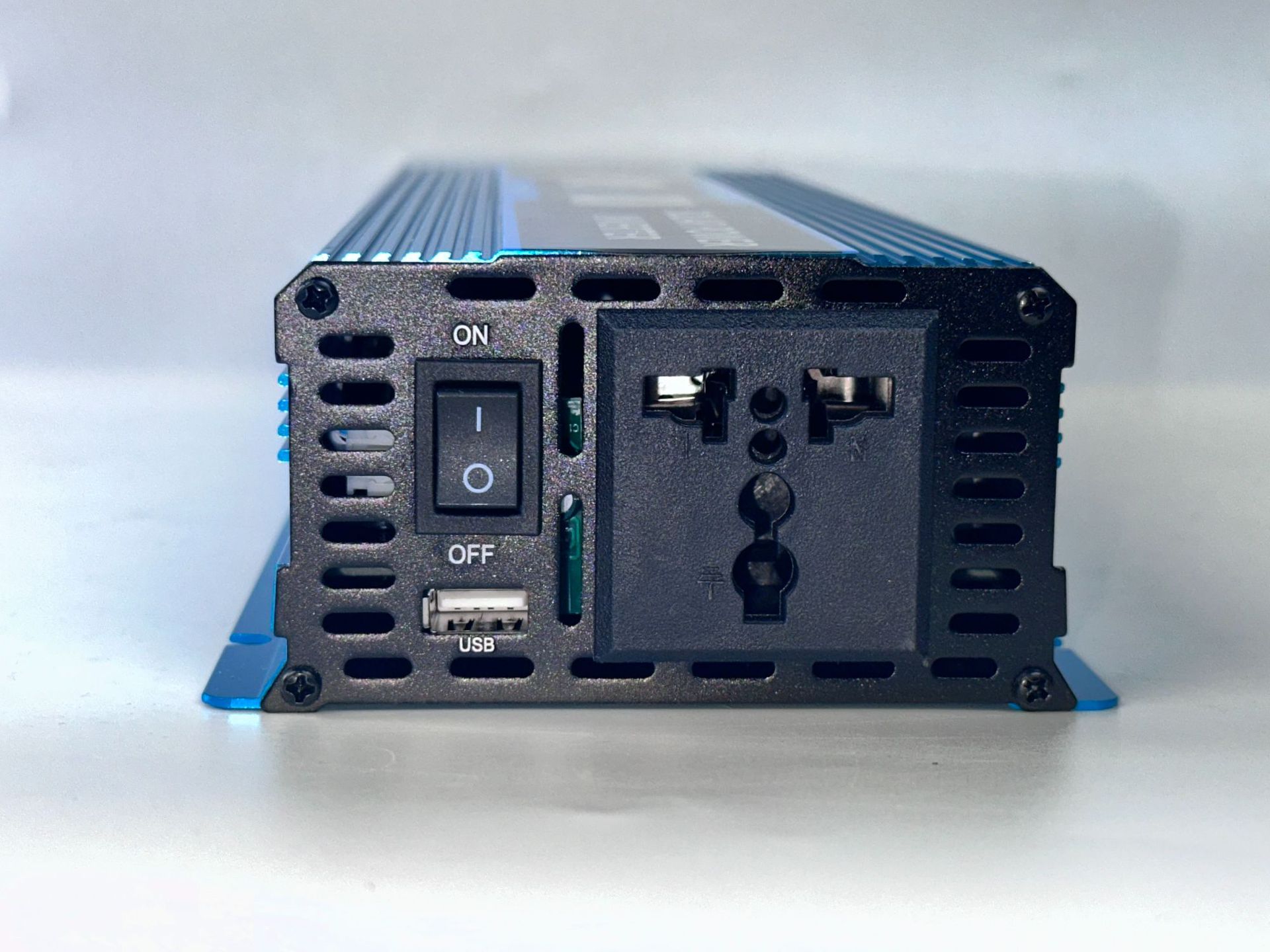 跨境修正波数显逆变器600-2600W车载逆变器12V/24V转110v/220v详情7