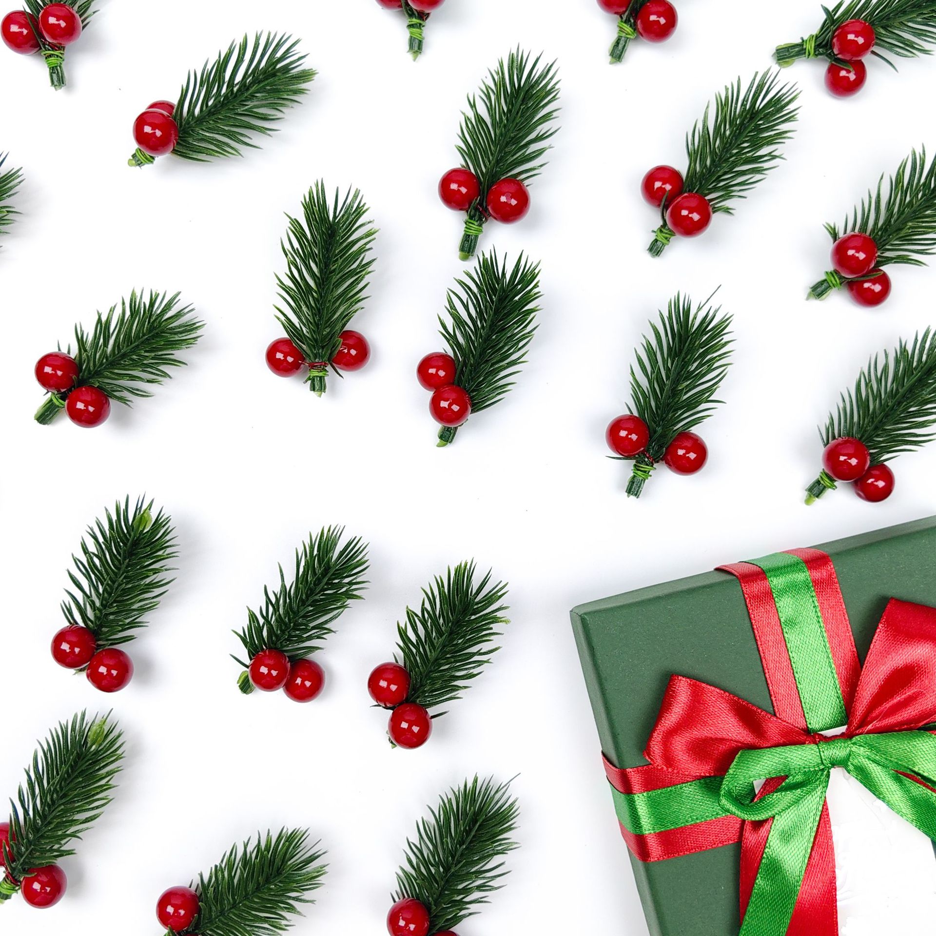 跨境亚马逊松针红果迷你松叶圣诞树配件礼盒装饰仿真花 圣诞装饰详情7