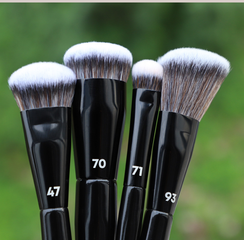 新款丝家坡型修容粉底刷晕染眼影刷不卡粉遮瑕刷柔软提亮化妆刷详情14