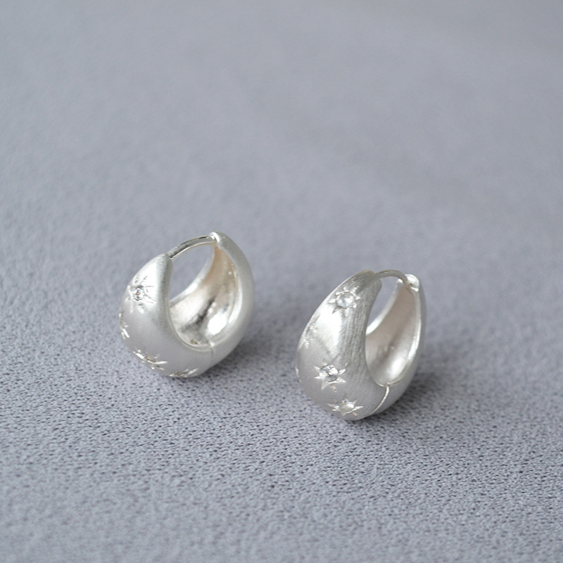 法式小众设计轻奢银色拉丝锆石星星闪钻简约个性冷淡气质耳环耳饰详情4