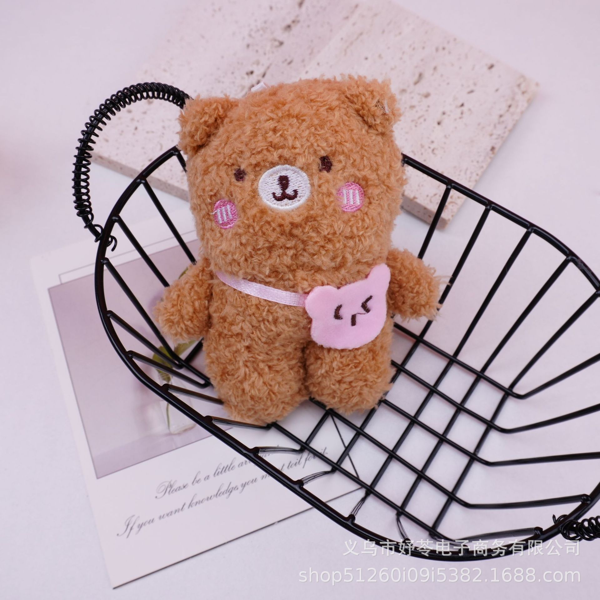 网红卡通ins可爱背包小熊毛绒玩偶公仔挂件可爱包包钥匙扣挂件详情5