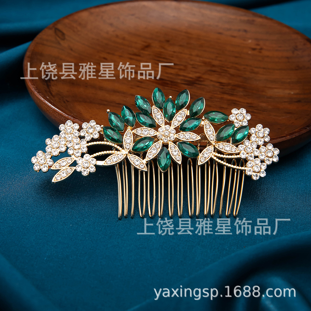 Japanese and Korean fresh water diamond maple leaf small hair comb with updo, bangs and hair clips, versatile headwear for women pic 10