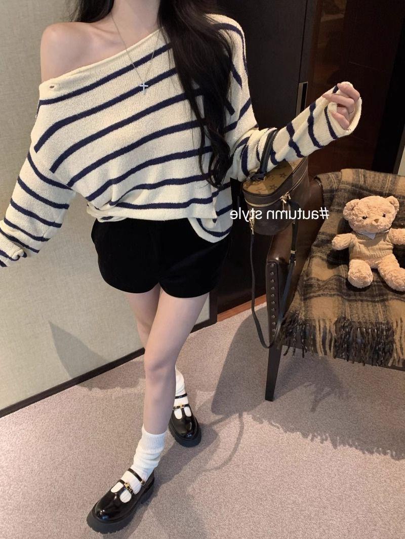 条纹软糯毛衣女秋冬美式y2k斜肩上衣慵懒宽松加厚露肩针织衫外套详情8
