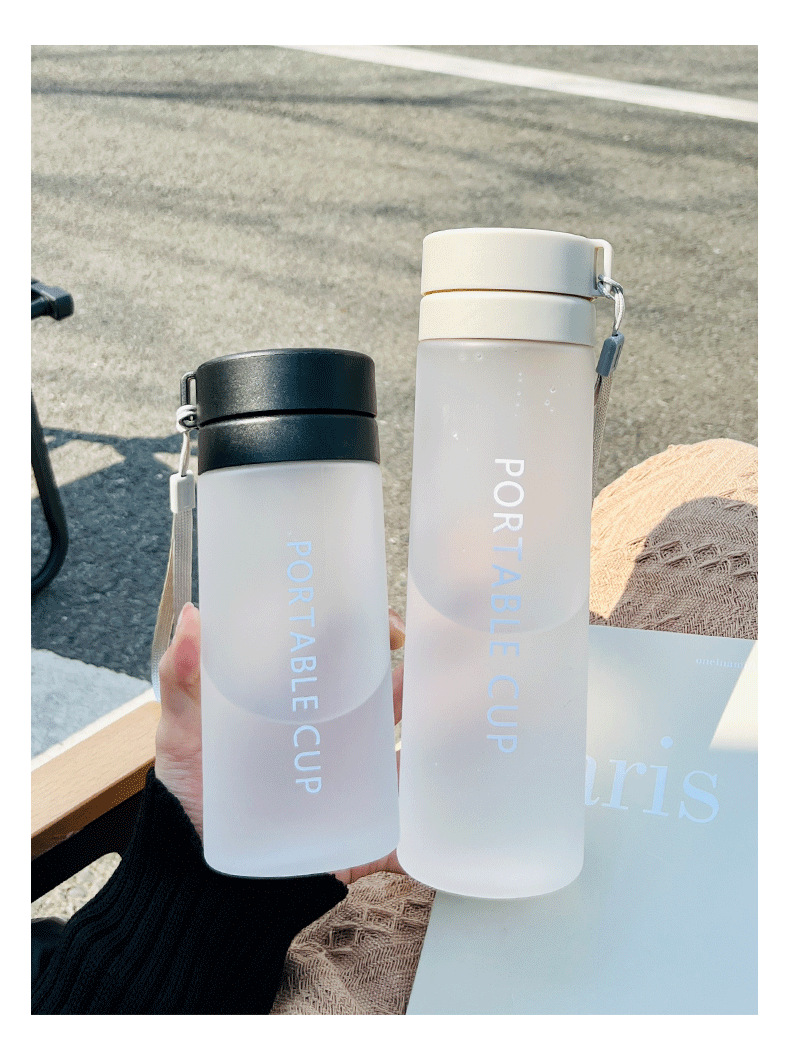 Plastic cups, large capacity water cups for male and female student couples, durable, simple and sporty Korean-style portable cups, high appearance level pic 9
