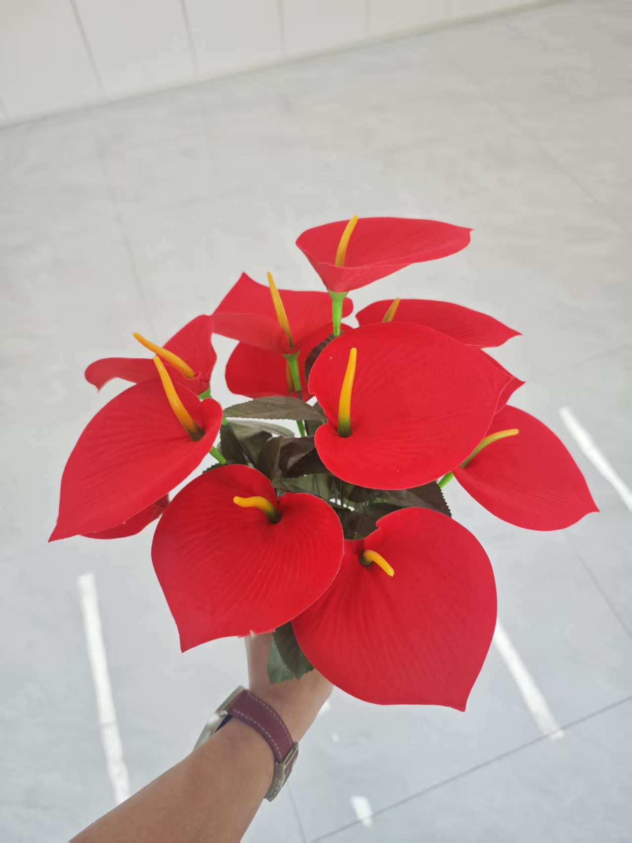 新款仿真12头绒布马蹄莲假花欧式家居客厅装饰室内外摆设绢花详情9