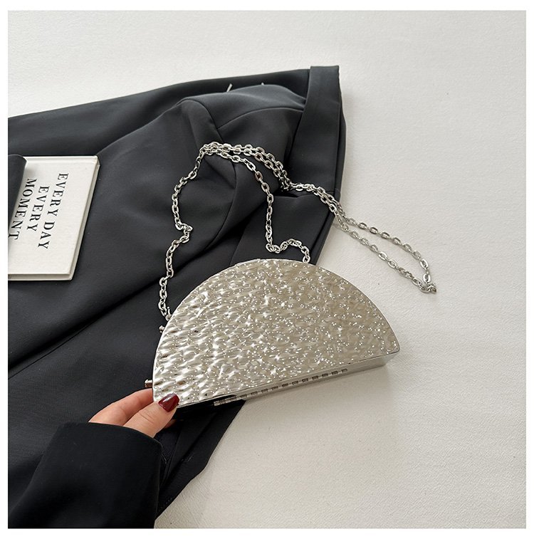晚宴包金属2024夏季新款盒子女包链条单肩斜挎包褶皱跨镜女手机包详情72