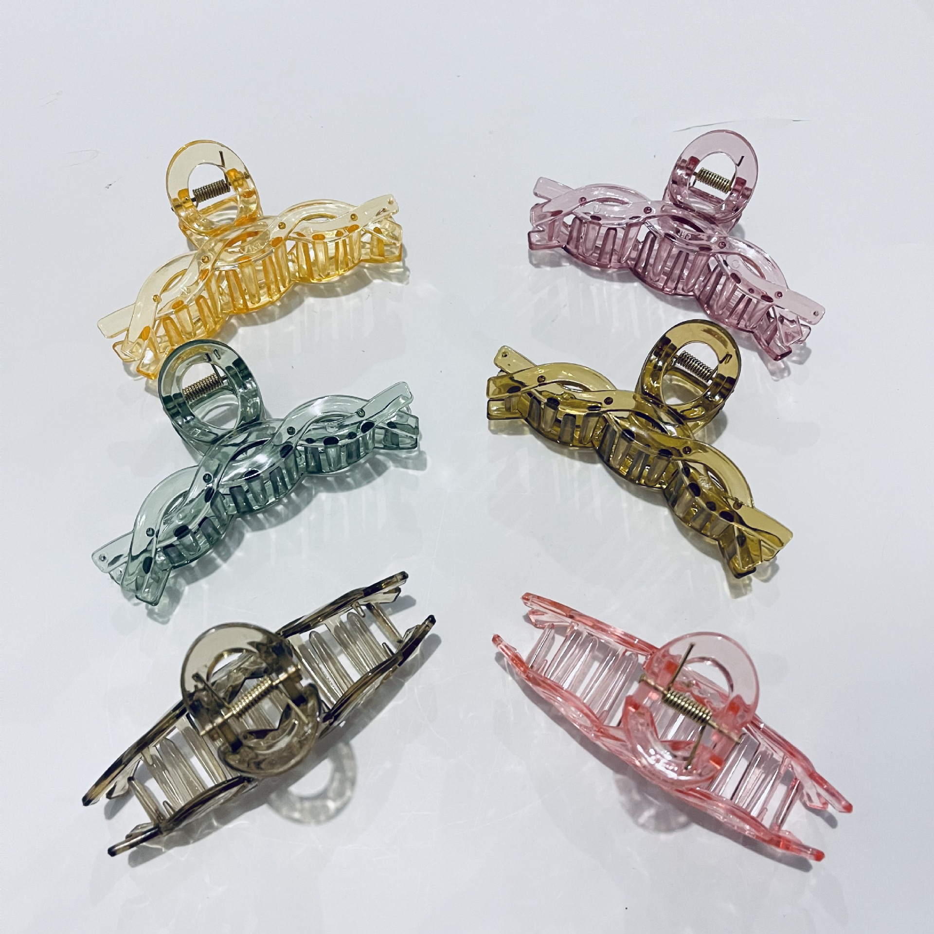 【1-9 Zone 】 No. 187 / Twisted Crystal Gripper 12/ Pack Transparent Plastic Gripper Fashionable Crystal Twisted Hair Gripper Hairpin handle 2 yuan 1 yuan Wholesale Korean style accessories pic 8