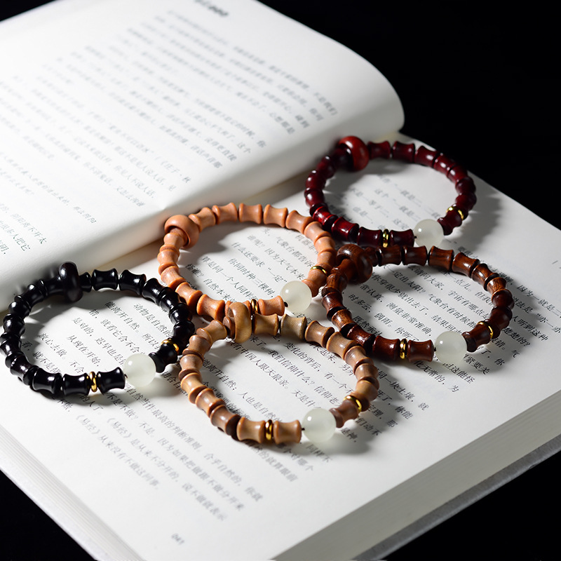Wholesale of live-streaming promotion products: Green sandalwood, black rosewood, purple sandalwood, bamboo joint Barbie sandalwood luminous perpetual night running ring bracelet pic 15