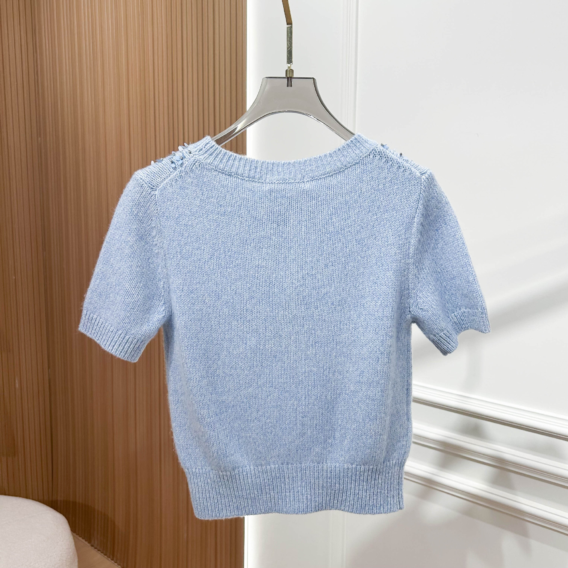 The 2025 autumn new heavy industry sequined short-sleeved casual knitted sweater for petite women has a unique design sense and a slimming top for women pic 10