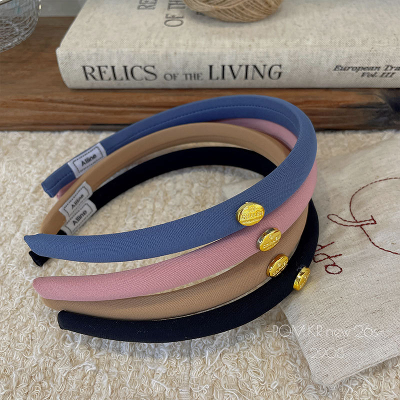 The new Korean-style thin-edged, simple and exquisite hair band is a versatile autumn and winter hair accessory for children. It is also a high top seaside headwear for girls pic 1
