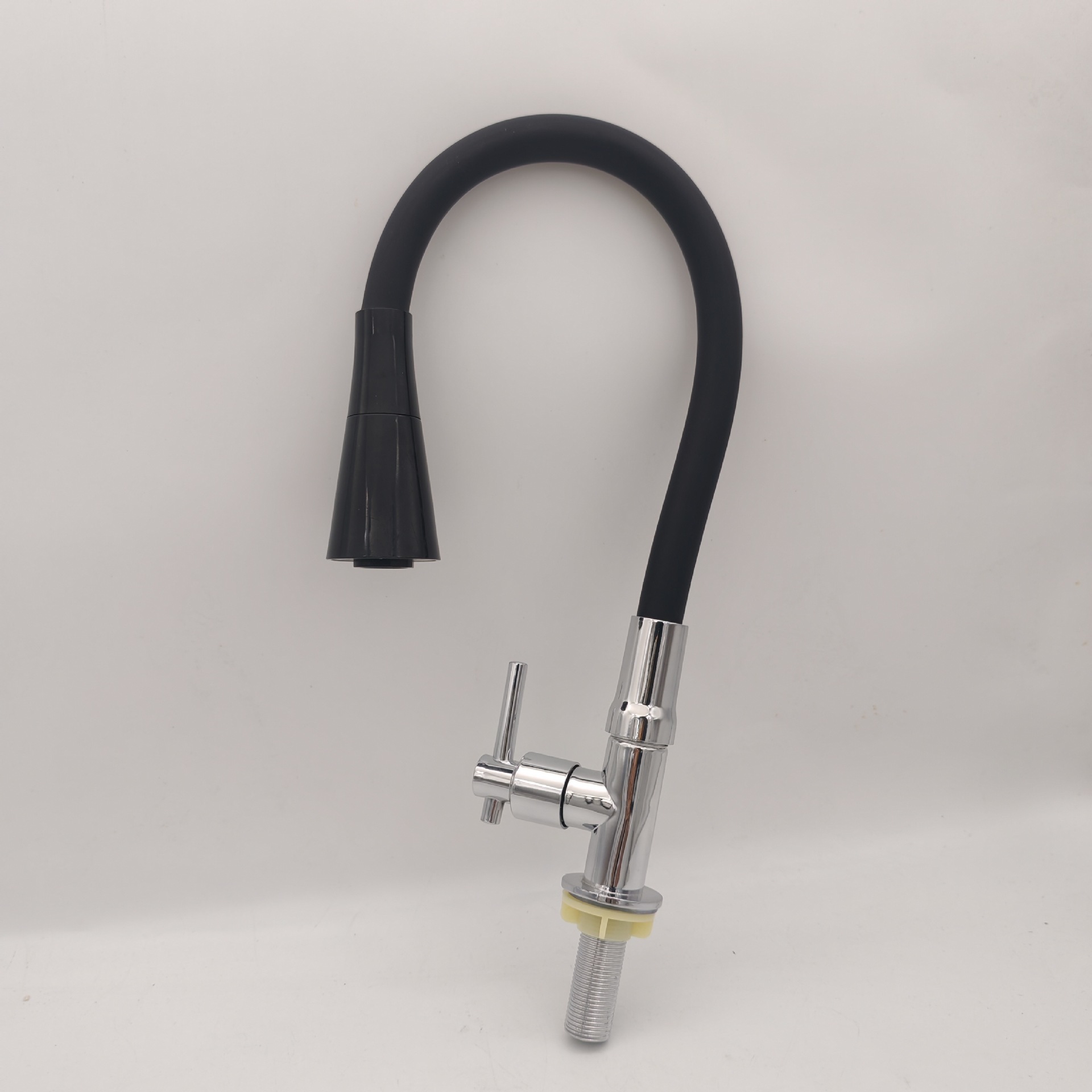 出口东南亚跨境款 ABS塑料立式彩管万向龙头 厨房单冷菜盆龙头详情10