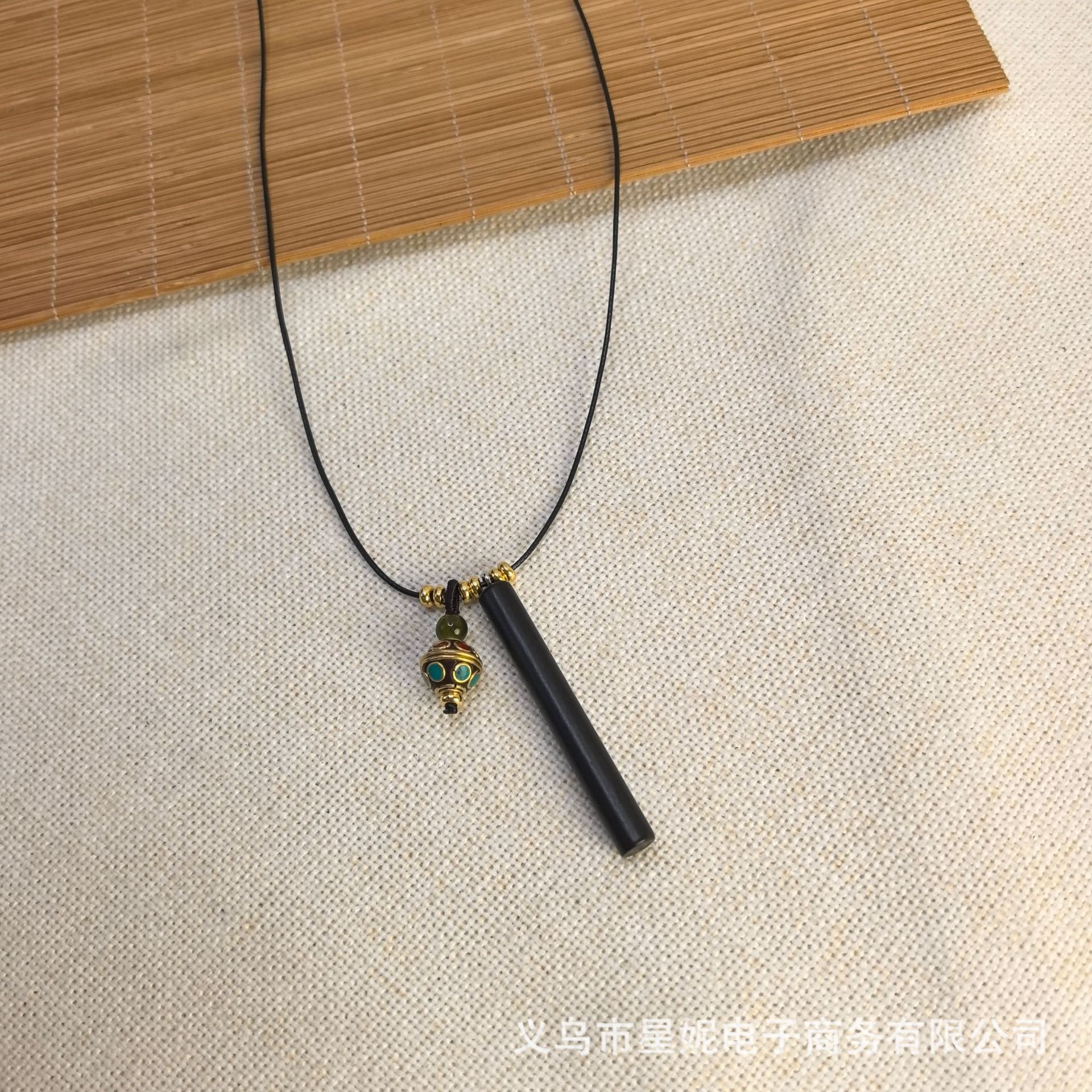 New Chinese-style Zen-inspired cylindrical ebony pendant necklace, a female ethnic style simulation bird bone, versatile and niche design, simple and elegant pic 7