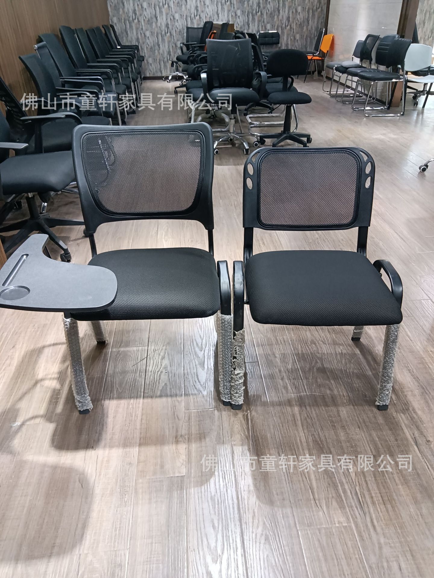 Foshan manufacturer wholesals foreign trade office chairs, fabric four-legged training chairs with writing boards and armless conference seats pic 33