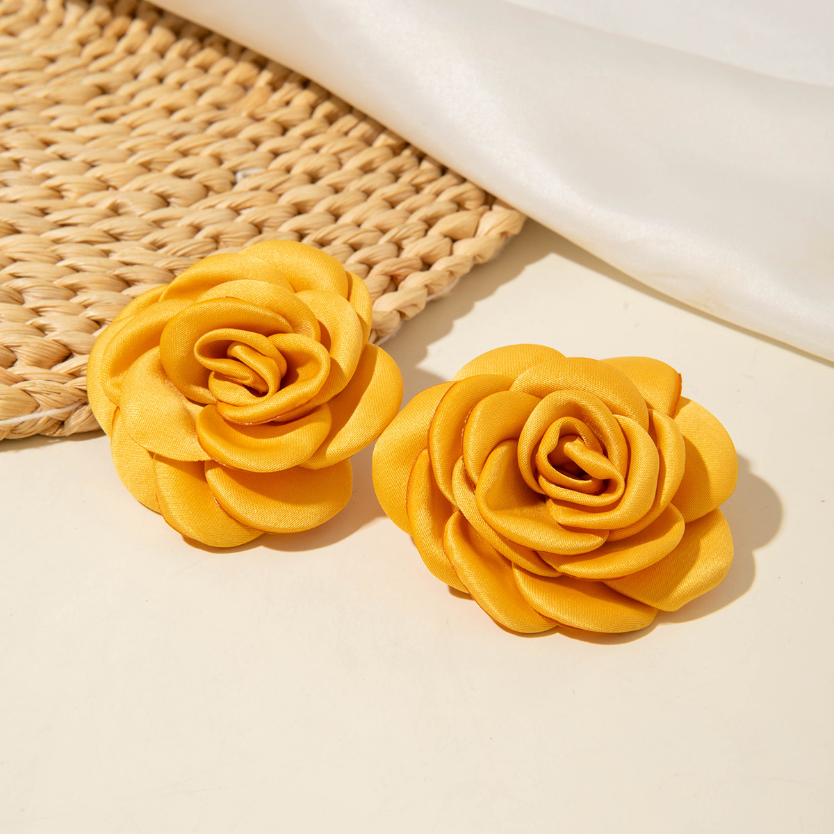 欧美跨境饰品简约烧边烤边布料山茶花耳环清新甜美花朵耳钉耳饰女详情10