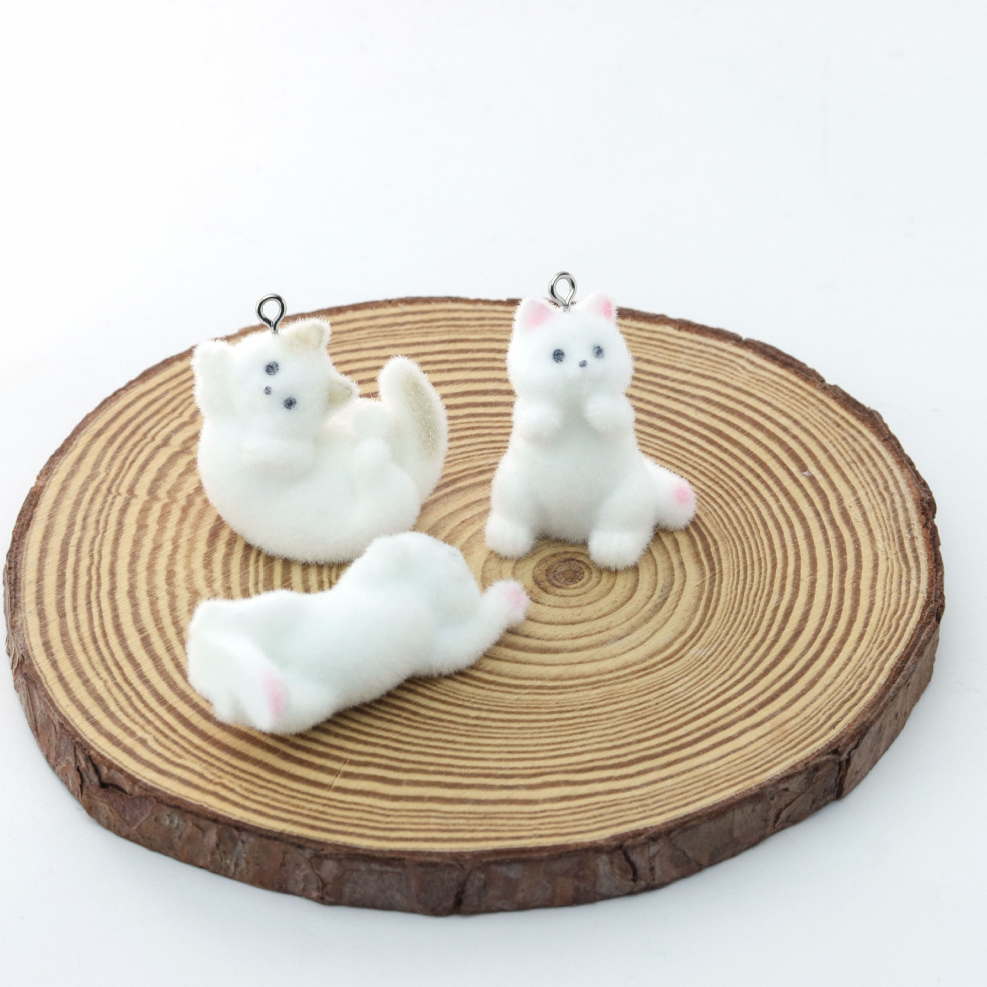 Cross-border simulation resin flocking cat jewelry pendants, diy keychains, bags, necklaces, small pendants, car accessories pic 5