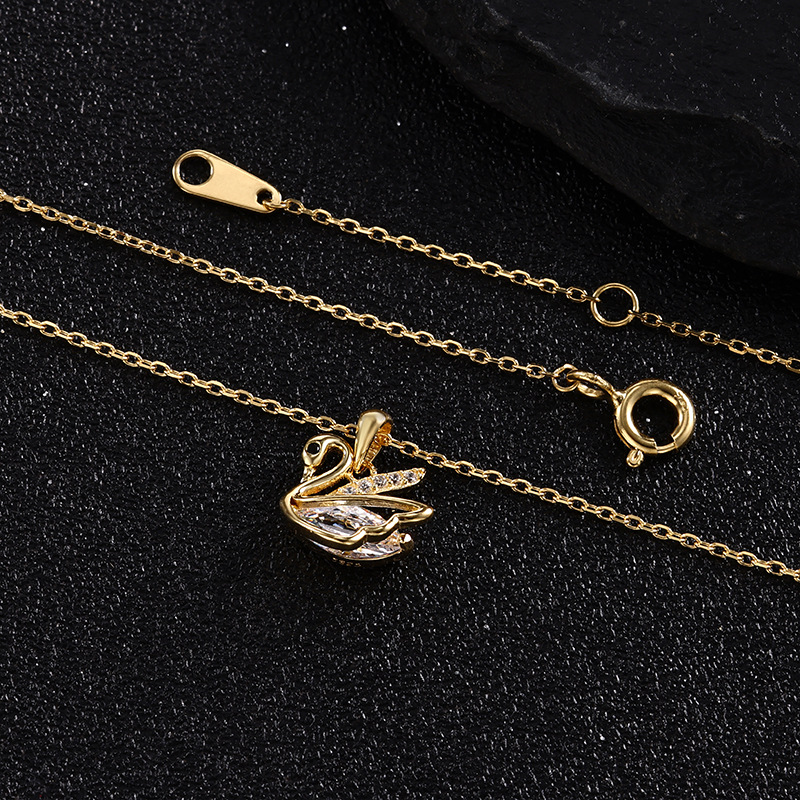 Zhuoheng Zhenxuan s925 Pure Silver Clover Necklace with micro-inlaid zircon, exquisite and compact design, fashionable little dress necklace for women pic 9