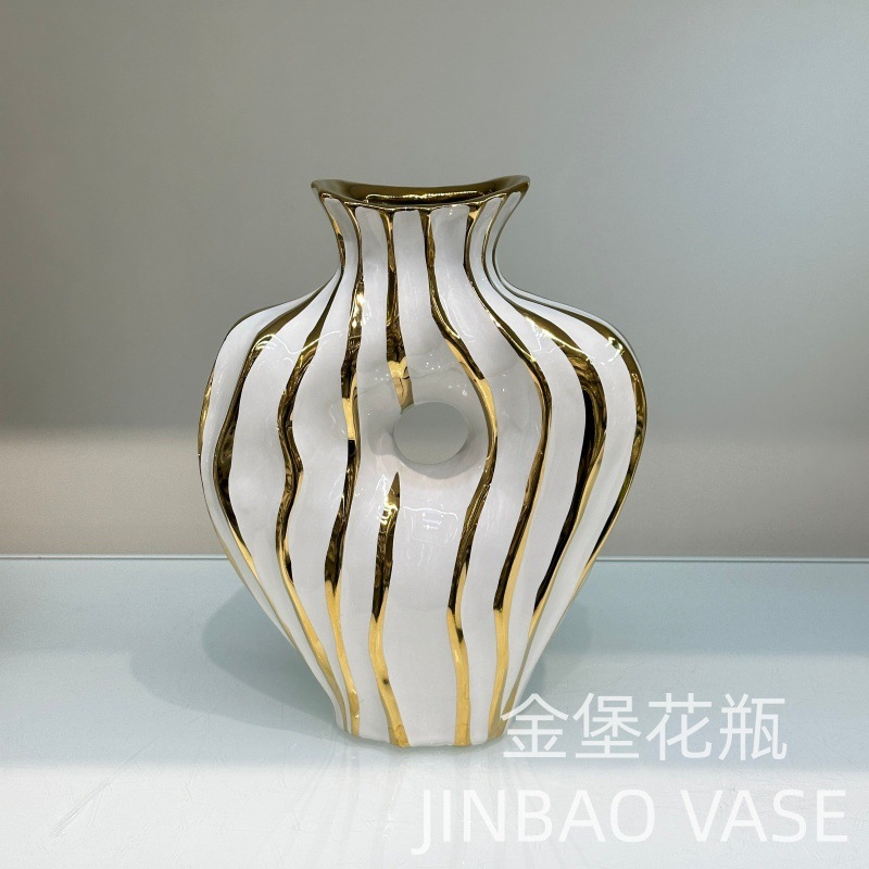 Nordic popular ceramic vase, gilded office and living room decoration item, fresh flower simulation flower arrangement, flower container, heart pic 11