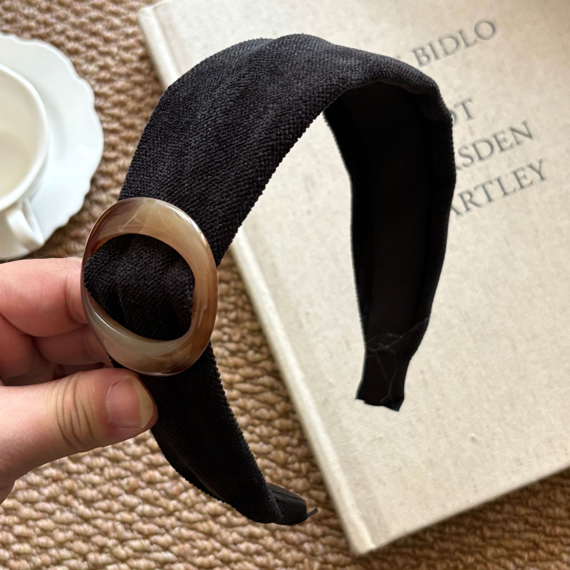 高分智感!美拉德玳瑁色圆环宽边发箍时尚复古高颅顶头箍外戴发饰详情13