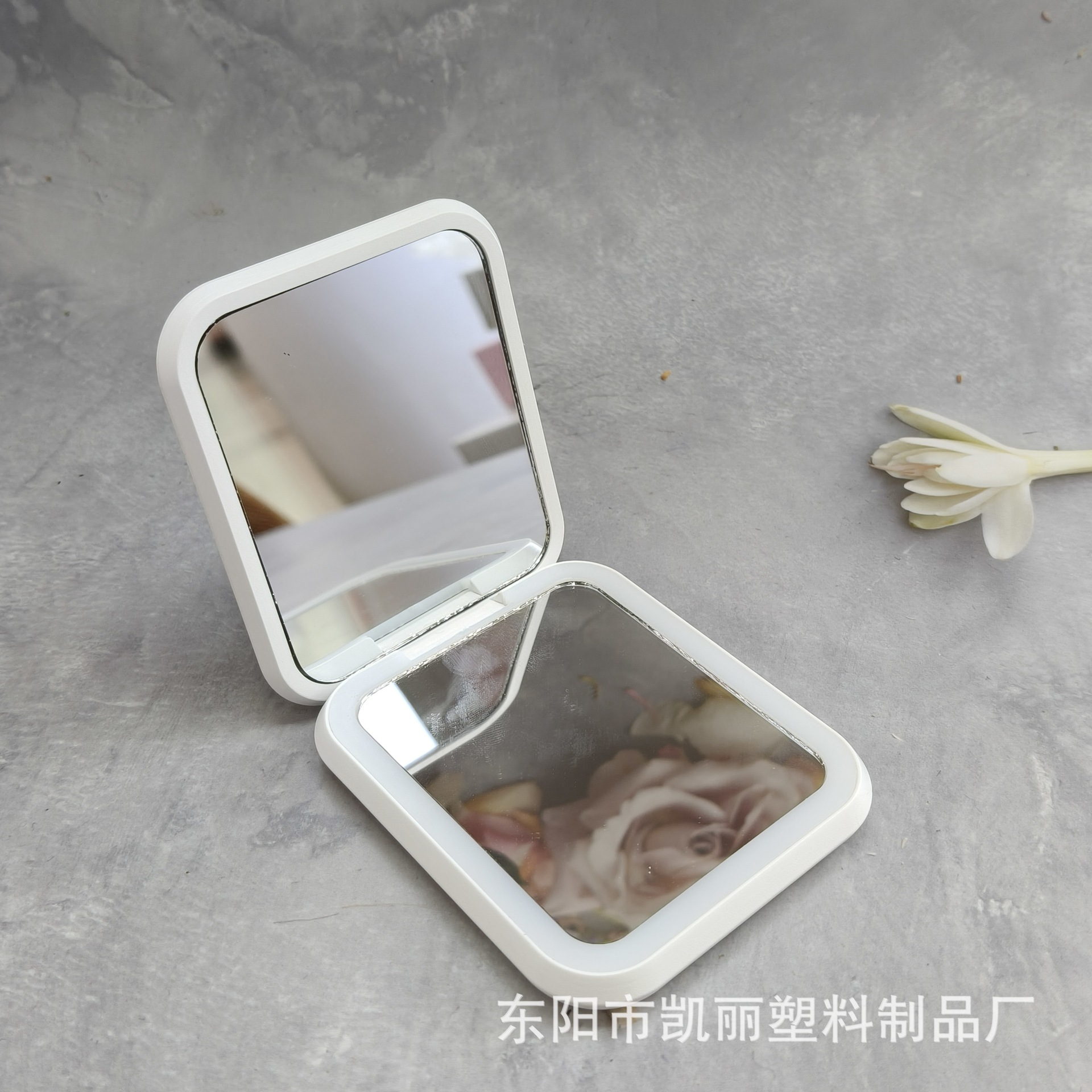 批发折叠镜便携LED随身镜塑料方形圆形塑料收纳灯镜三色灯镜子详情5