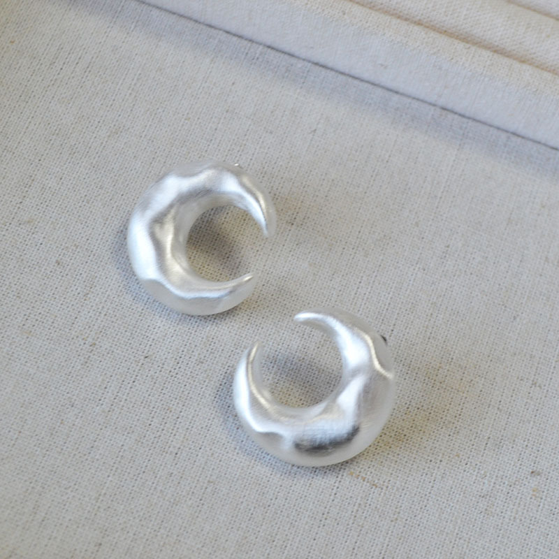 法式复古银色月牙拉夸张冷淡风小众设计高级感925银针耳钉耳饰女详情4