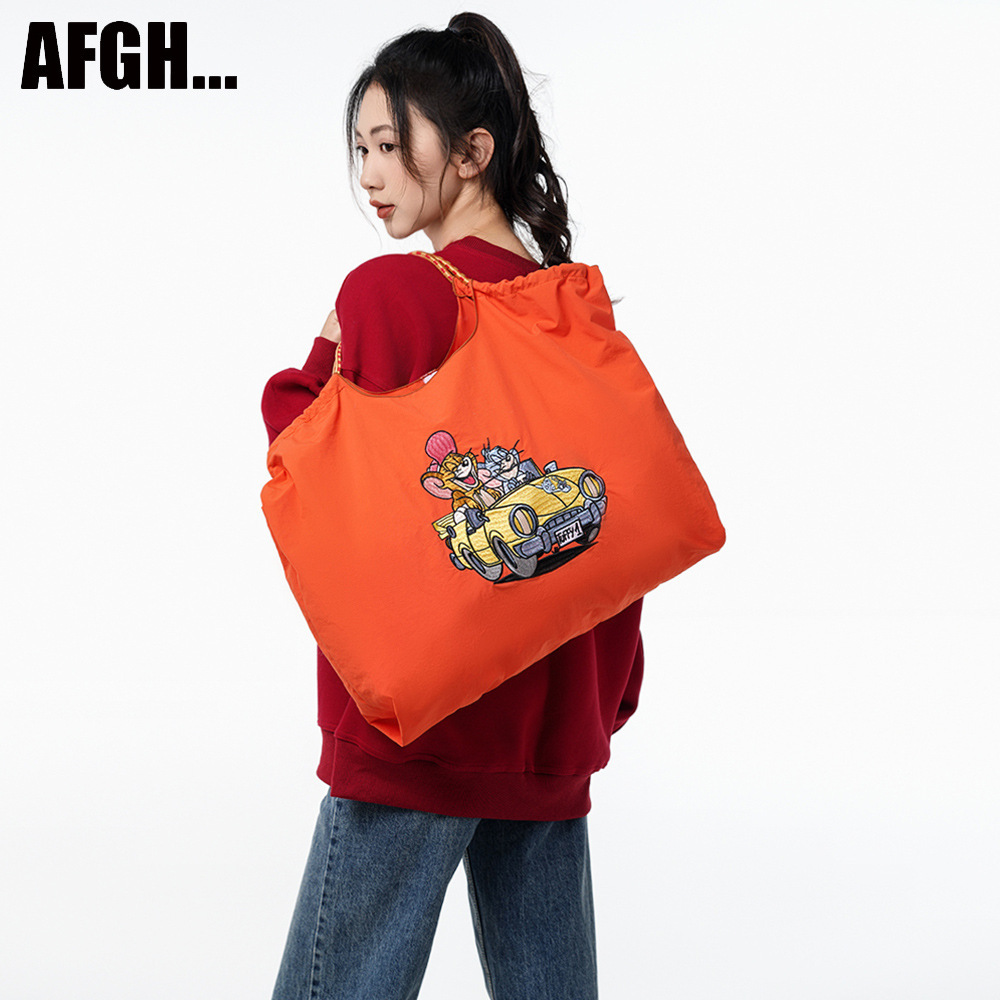AFGH Warner officially authorized TomJerry embroidered shopping bag handbag, high-end car cat pic 6