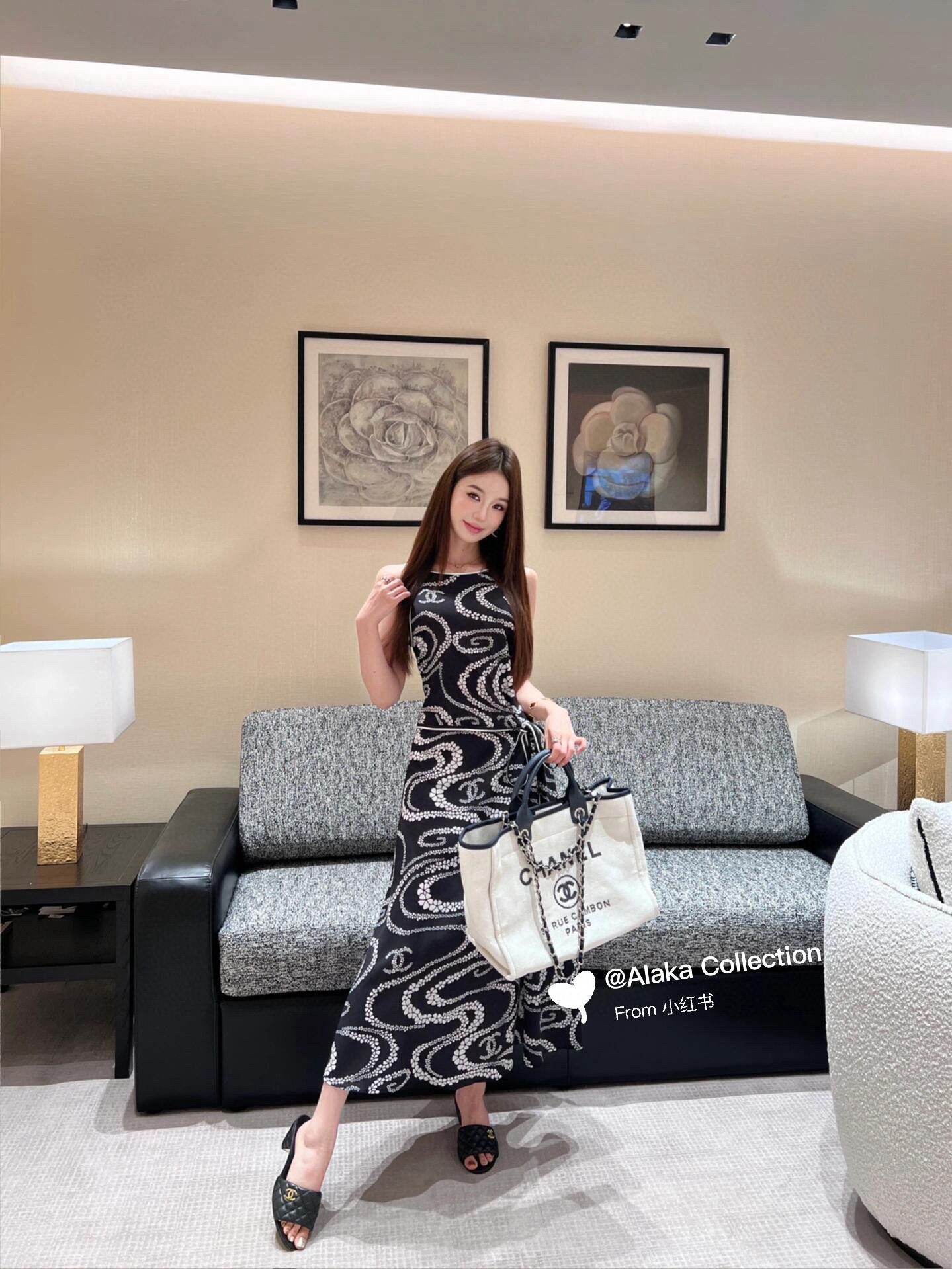 高品质~2025年夏季新款CH南油韩版小众设计挂脖短款背心气质长裙详情11