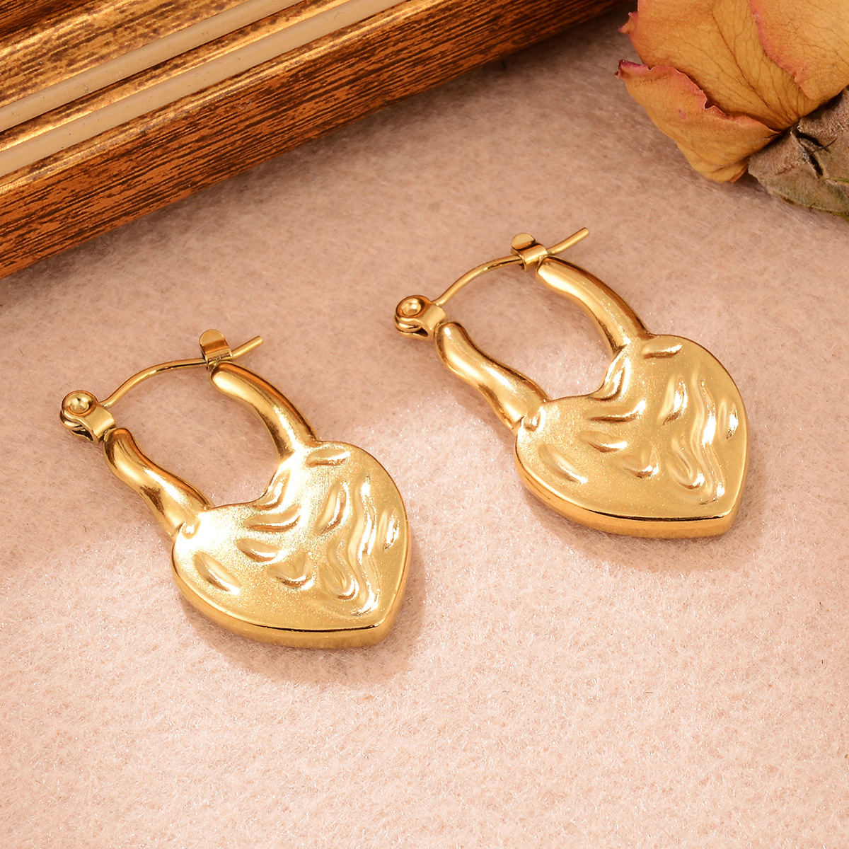 时尚复古简约大气不锈钢小众个性不锈钢纹理时尚扭纹U型耳环批发详情29