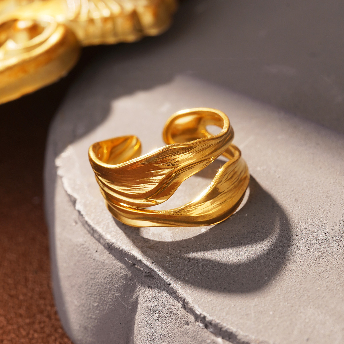 Wholesale of fashionable and versatile titanium steel, stainless steel leaf oval lines, niche and light luxury, adjustable opening rings pic 21