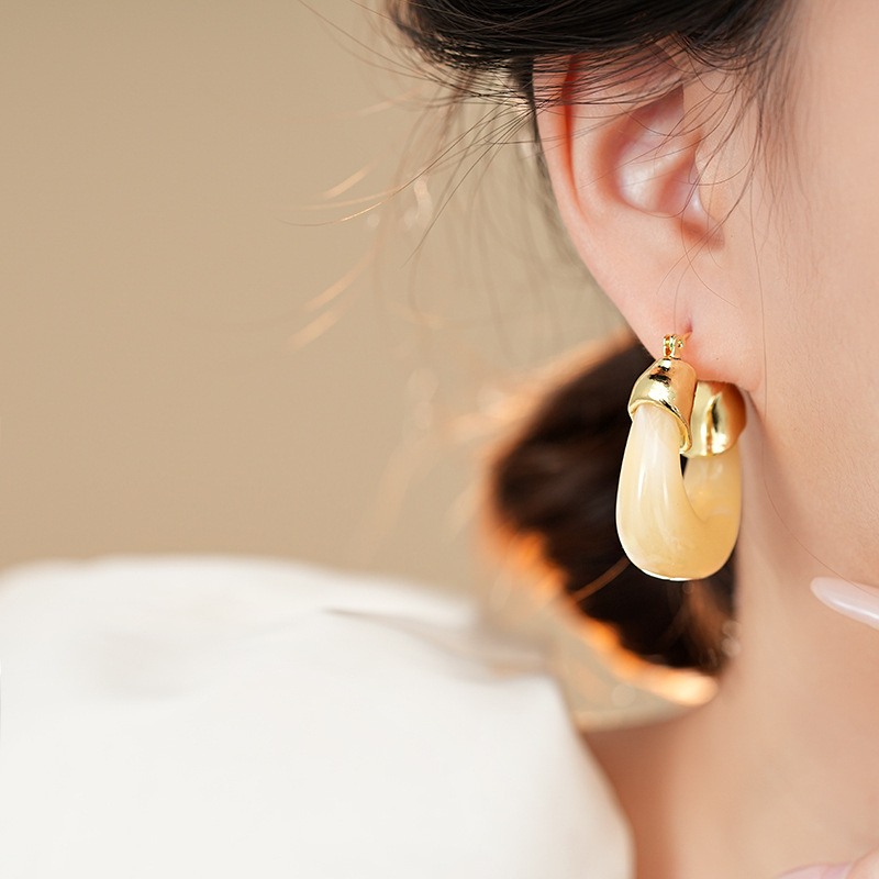 韩国复古树脂字母包包耳环简约个性设计耳扣潮流气质高级感耳饰女详情12