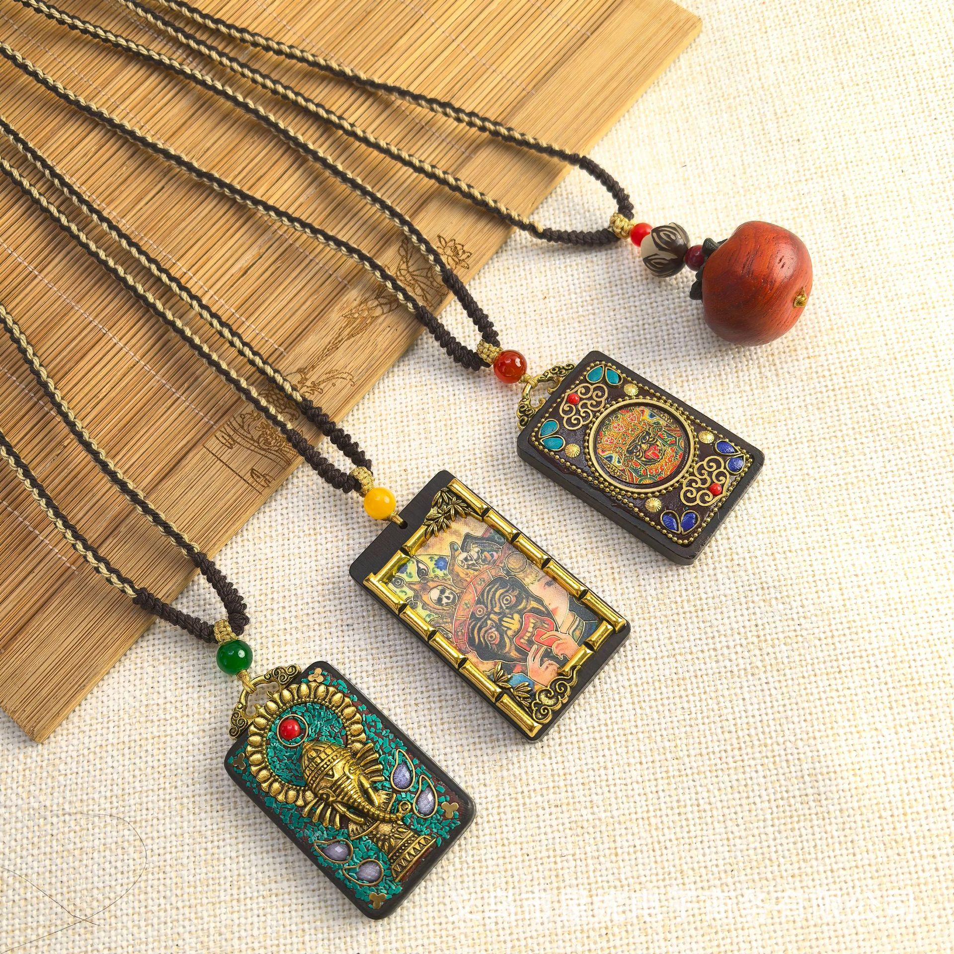 Nepalese Thangka pendant for men, green Tara Manjusri Bodhisattva, esandalwood Buddha amulet, retro necklace, sweater chain pendant for women pic 6