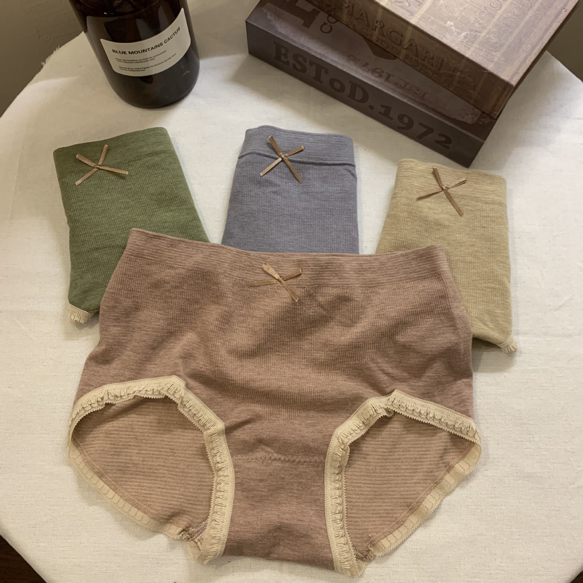 日系暗黑简约舒适中腰蕾丝边少女高弹纯棉透气孔档女生三角裤详情38