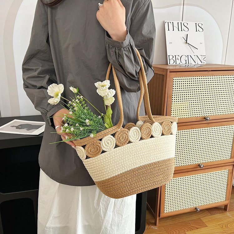 2024新款菜篮子沙滩包女士单肩腋下包韩版编织水桶包小众设计详情6