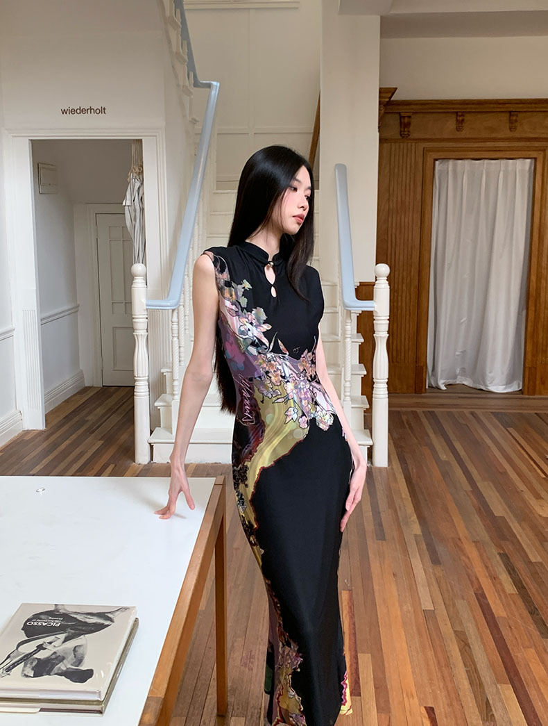 New Chinese-style two-piece contrasting color cheongsam dress for women with printed fishtail vest pic 4
