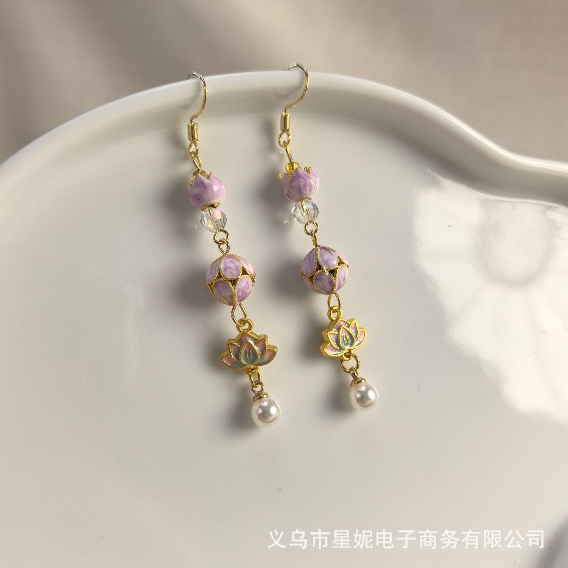 粉色莲花造型锆石耳环耳饰时尚耳饰品批发女款潮流耳环详情6