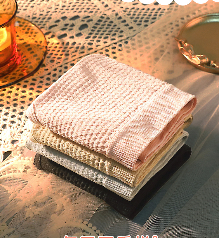 Seamless, breathable 3D honeycomb solid color mid-waist seamless hip-lifting girl triangle underpants with large forks thin high-elastic underpants pic 6