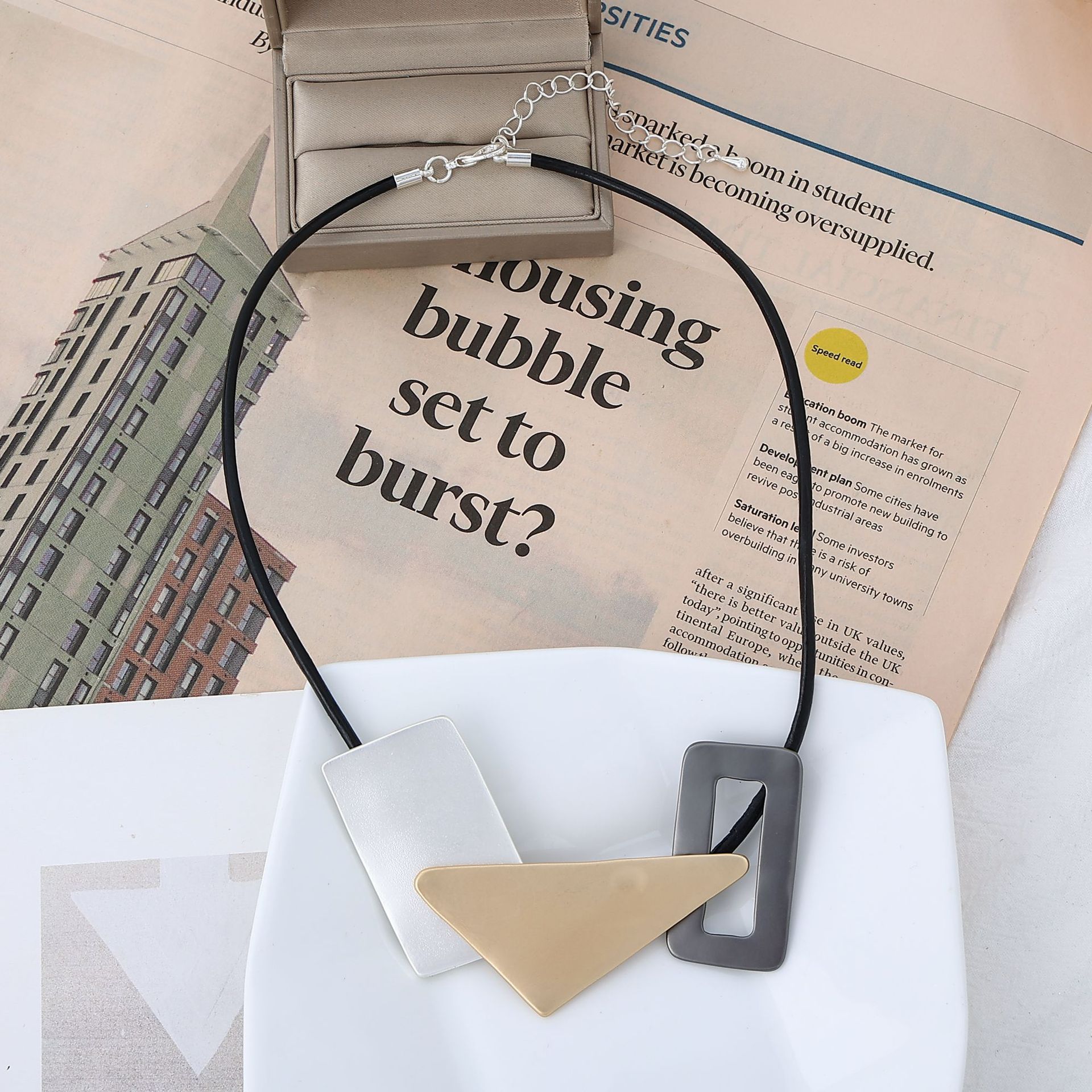 亚马逊爆款欧美流行秋冬时尚几何民族风异形撞色女士合金短项链详情15