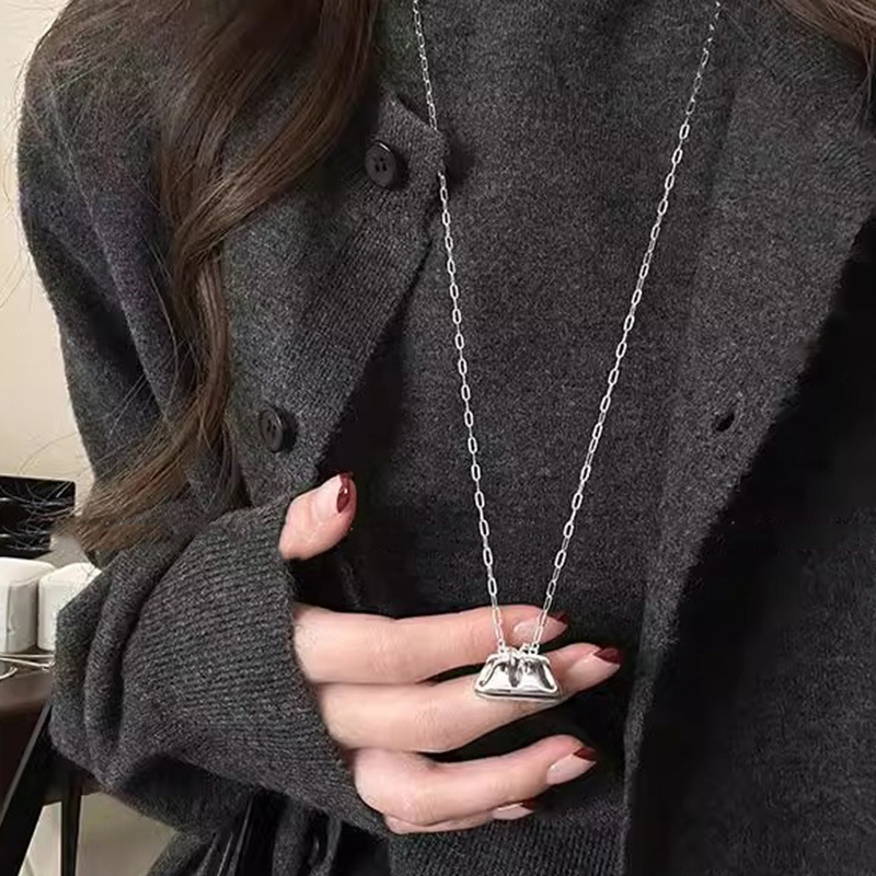 迷你包包吊坠项链女高级感轻奢小众设计毛衣链秋冬新款卫衣链配饰详情10