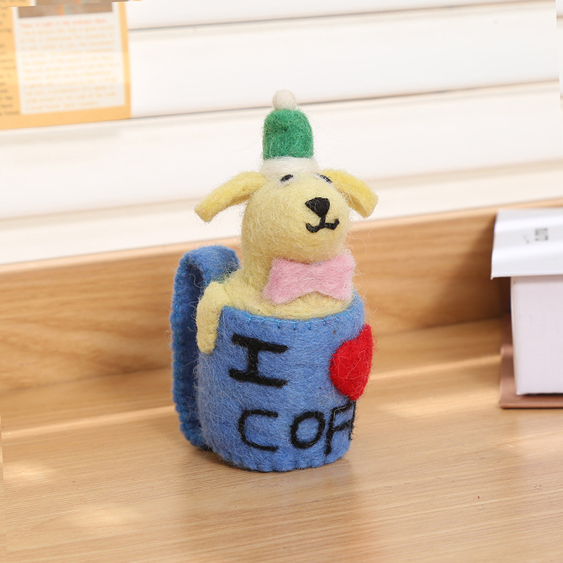 手工羊毛毡挂件咖啡杯动物玩偶挂饰创意包包挂饰可爱挂件厂家批发详情5