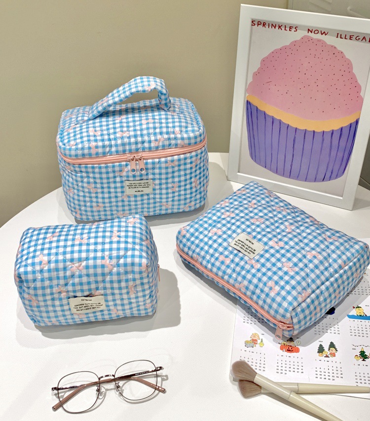 新款ins风格子化妆包大容量高级感可爱便携高颜值收纳包一个起批详情16