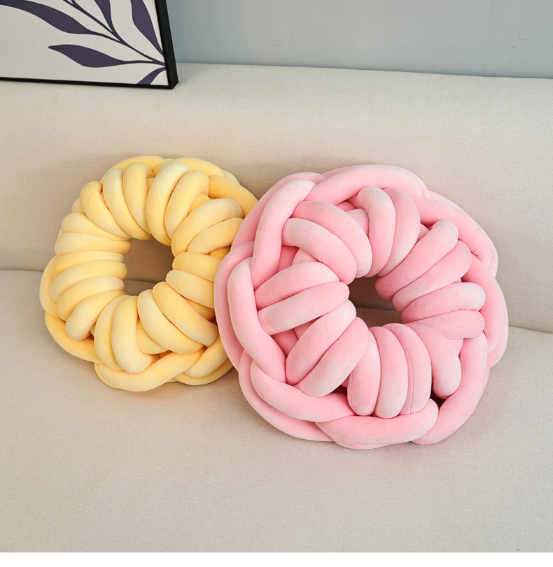 新款现代简约北欧风甜甜圈抱枕环形打结抱枕创意毛线编织坐垫靠垫详情18
