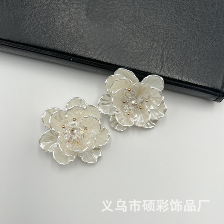 Factory direct supply of double-layer flower accessories, hairpins, grabbers, and imitation pearl petal flower materials pic 5