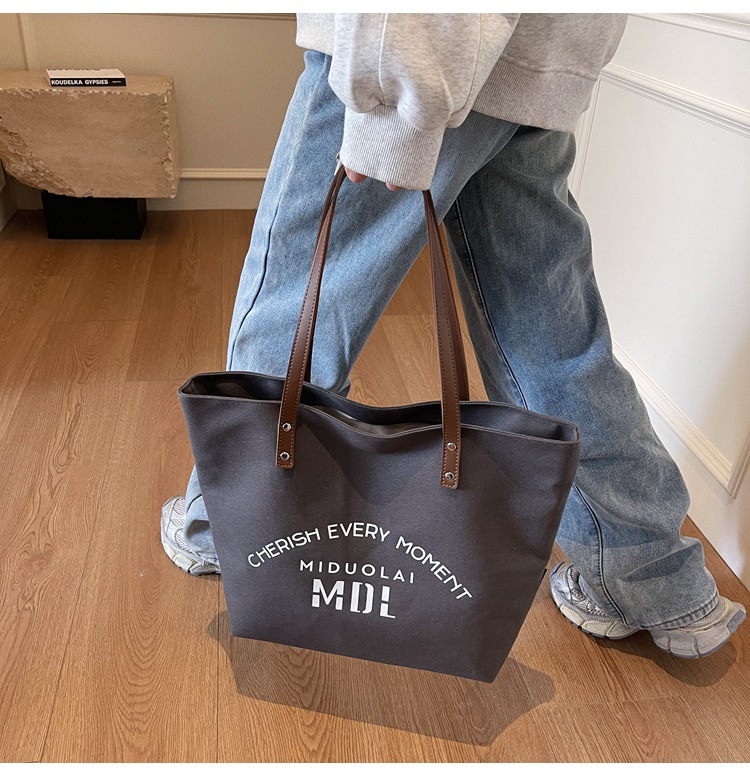 Large-capacity 2025 new style simple single-shoulder hand-carry cloth bag, college student class tote bag, versatile canvas bag for women pic 13