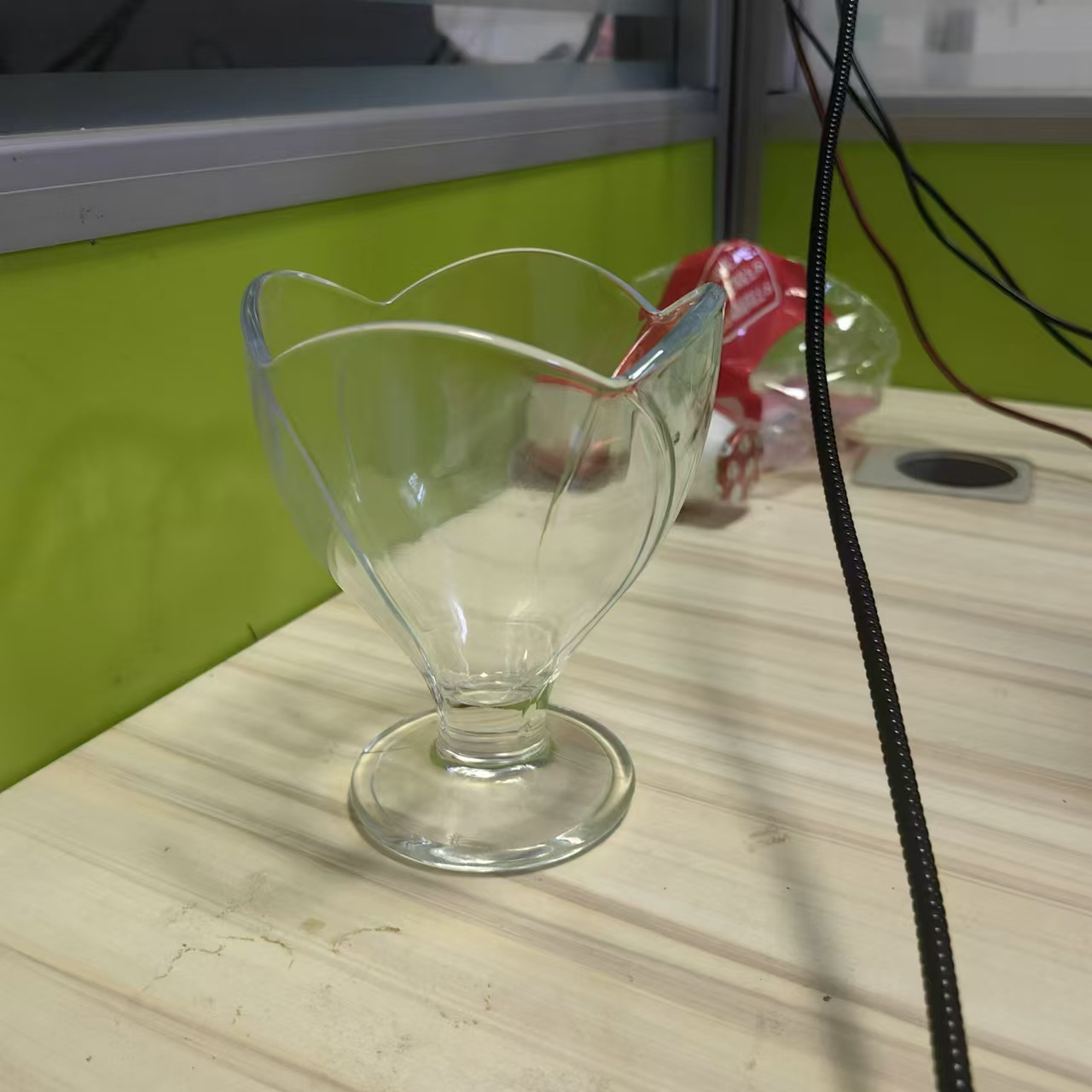 Wholesale InS-style glass lotus ice cream cups, dessert yogurt glass cups, fruit smoothies, fruit cups and cake cups pic 2