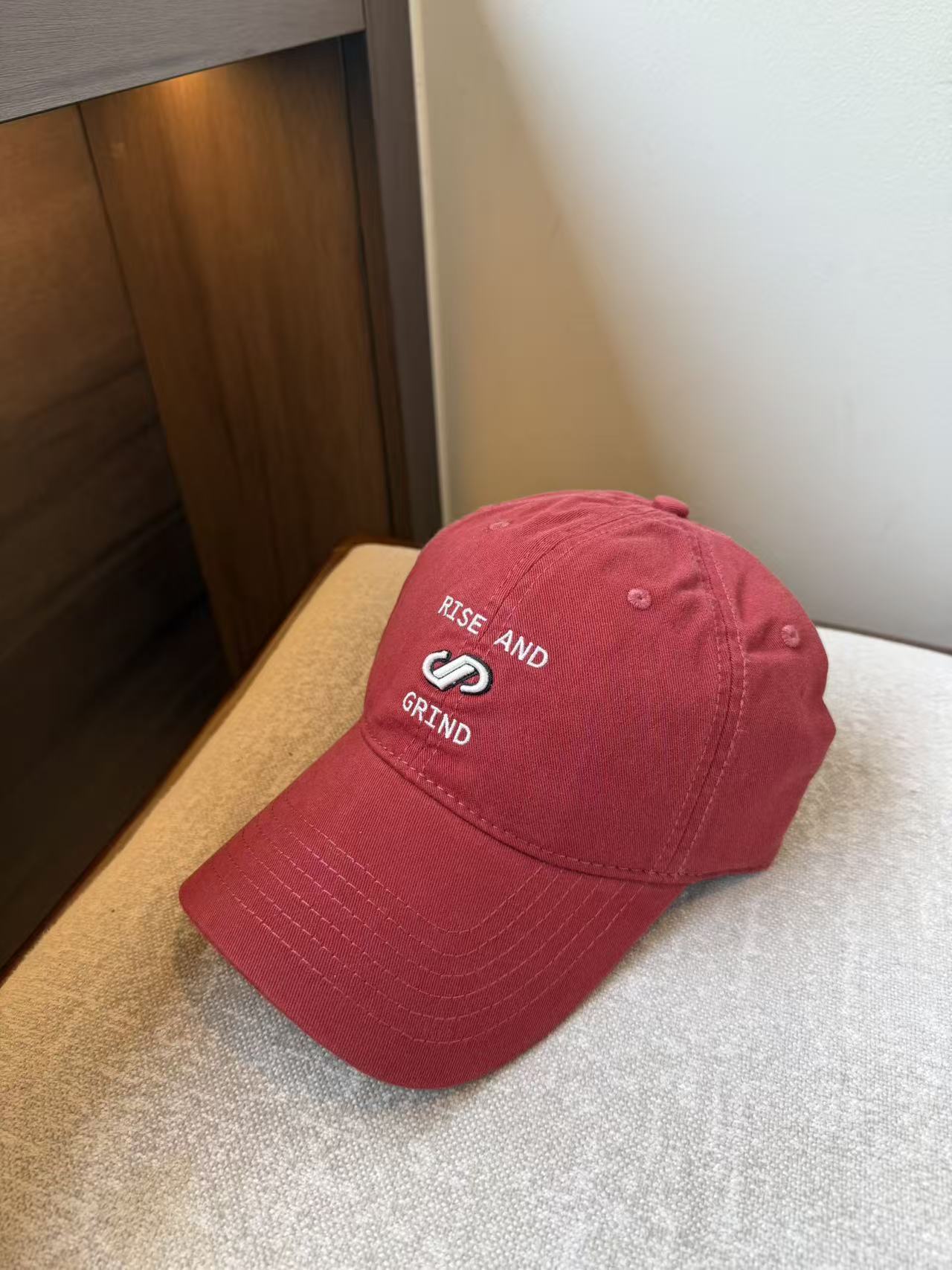 Korean version RISE AND GRIND embroidered baseball cap, versatile for men and women on the street, wide-brimmed sunshade and face-enhancing small baseball cap pic 1